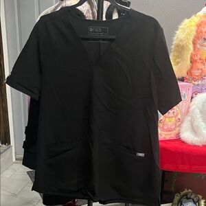 Figs Classic Black Scrub Top
